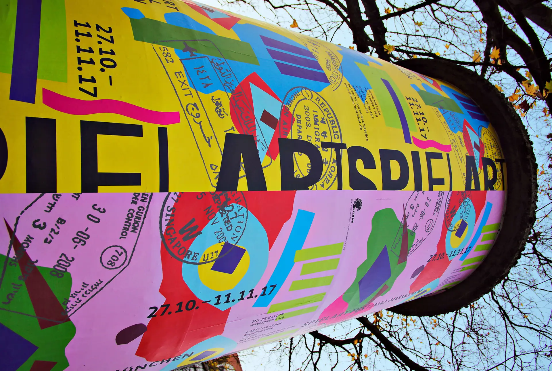 Plakate Litfasssäule spielart 2017 theaterfestival Münchenr