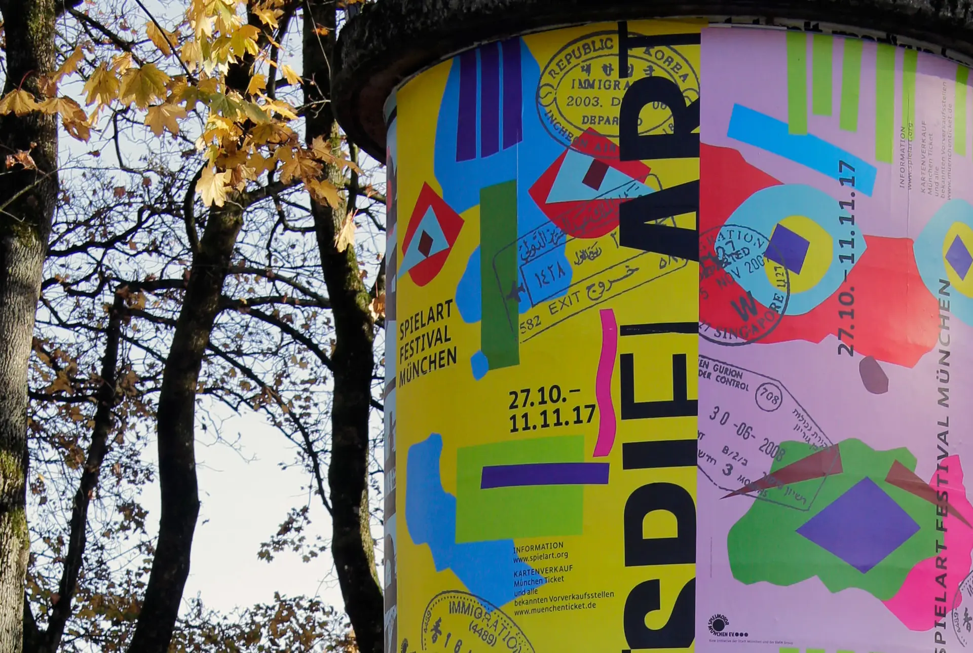 Aussenwerbung Plakate Litfasssäule spielart 2017 theaterfestival München