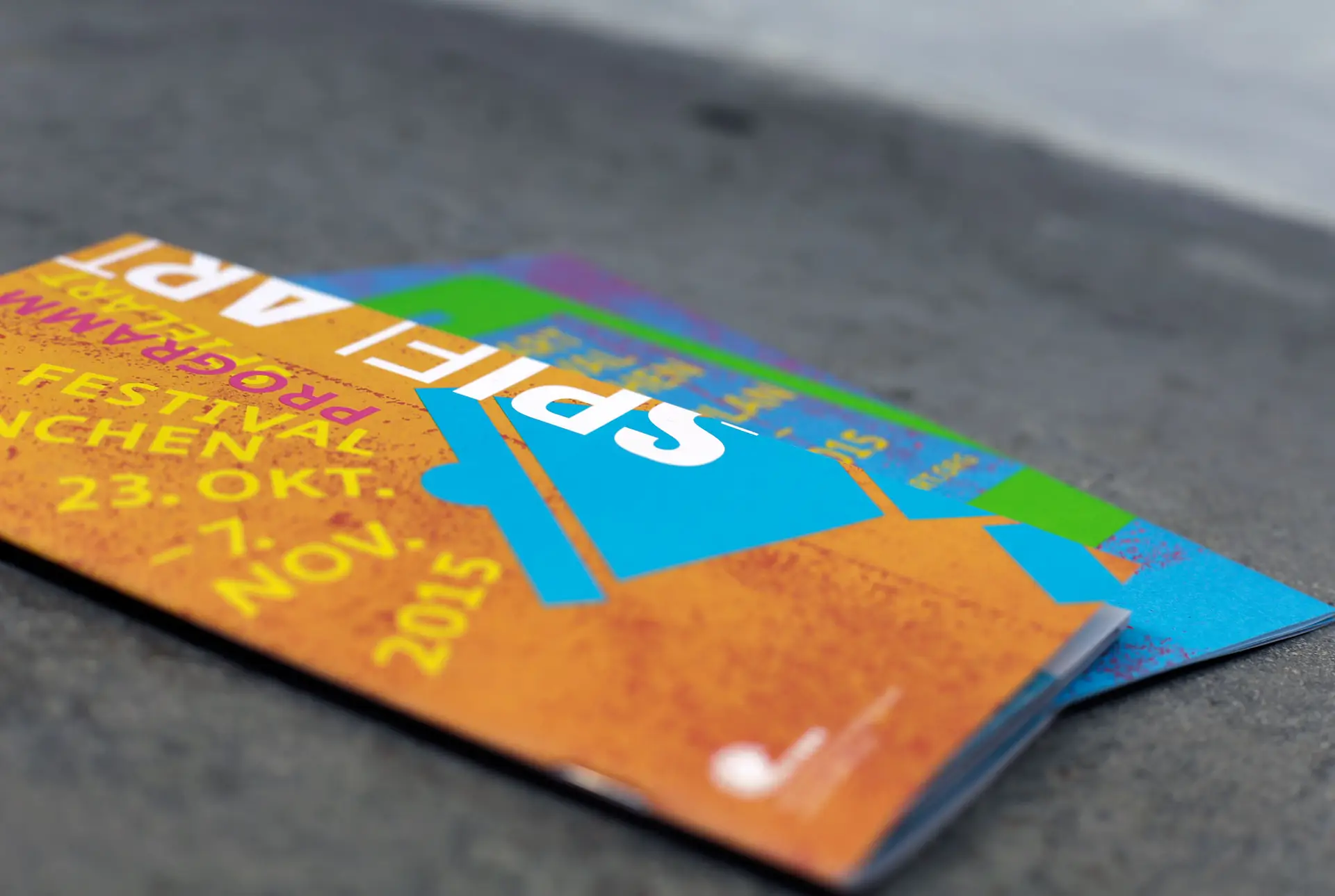 Programmheft corporatedesign spielart theaterfestival München 2015