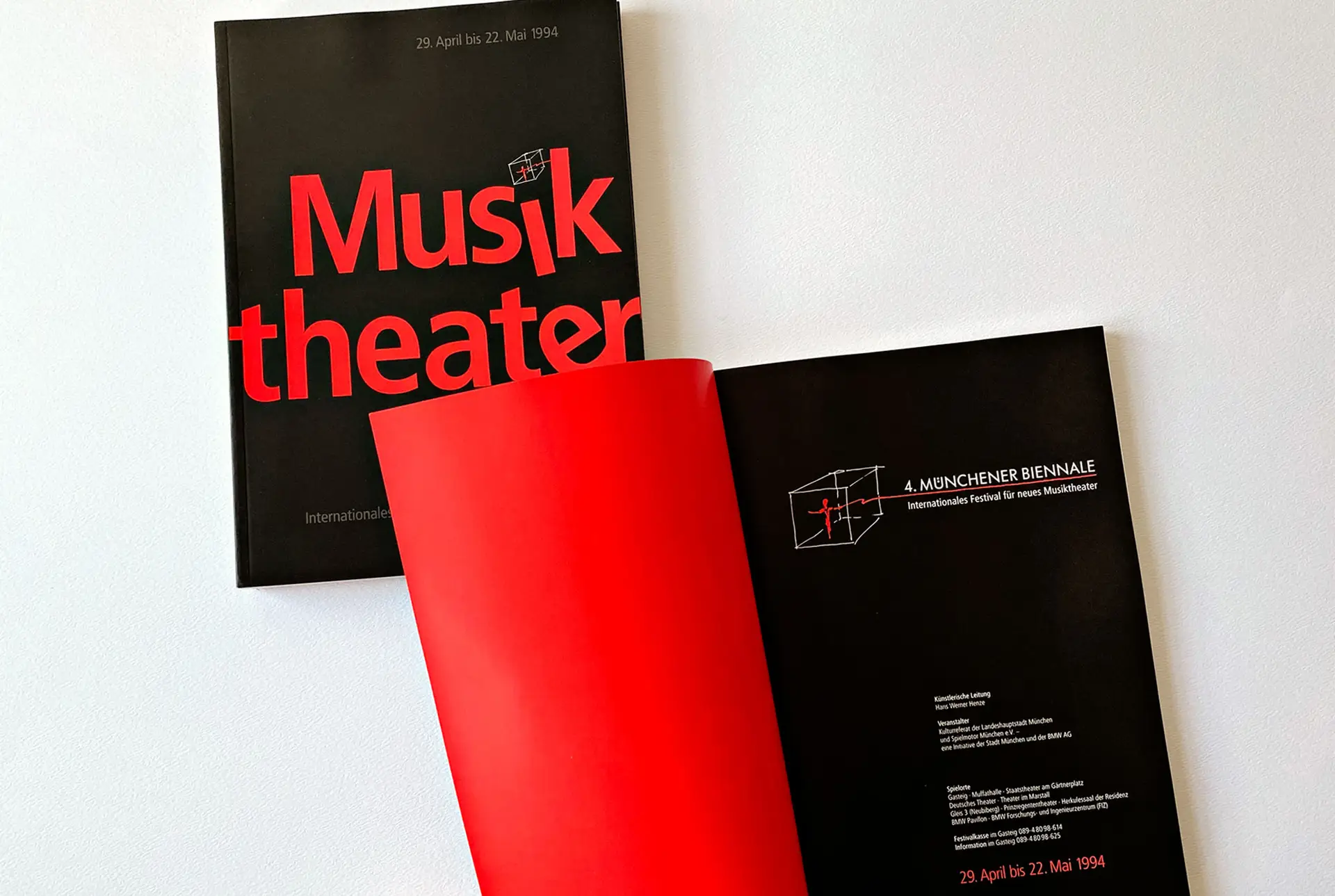 Cover und Innenseite Programmbuch 4. Münchener Biennale Internationales Festival für neues Musiktheater München künstlerische Leitung Hans Werner Henze 1994 corporatedesign editorialdesign