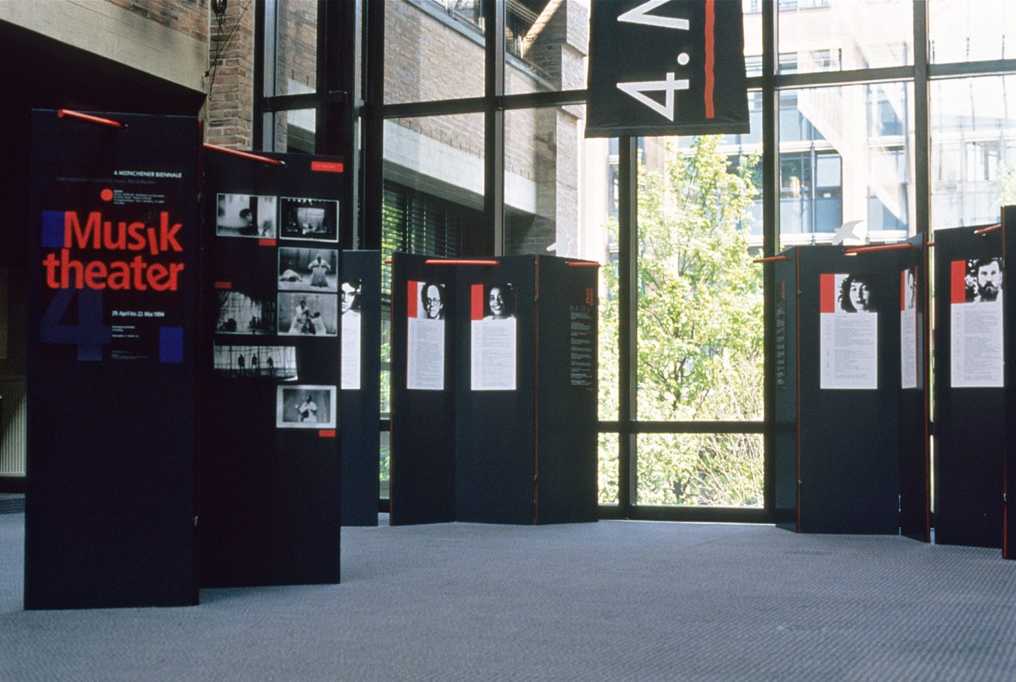 Komponisten Ausstellung Gasteig München 4. Münchener Biennale Internationales Festival für neues Musiktheater München künstlerische Leitung Hans Werner Henze 1994 corporatedesign